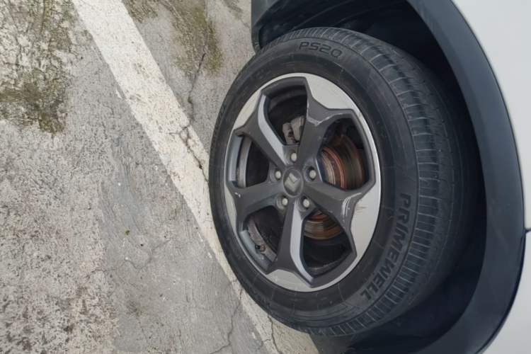 Used Baojun RM-5 2019 1.5T CVT 24-Hour Online Premium Version 7 Seats Right Rear Wheel Hub