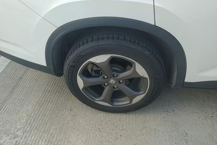 Used Baojun RM-5 2019 1.5T CVT 24-Hour Online Luxury Version 5 Seats Right Rear Wheel Hub