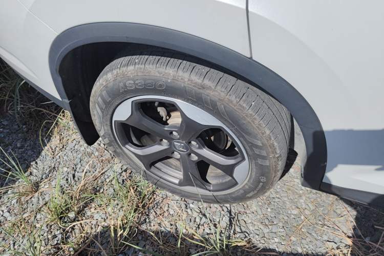Used Baojun RM-5 2019 1.5T CVT 24-Hour Online Premium Version 7 Seats Right Rear Wheel Hub
