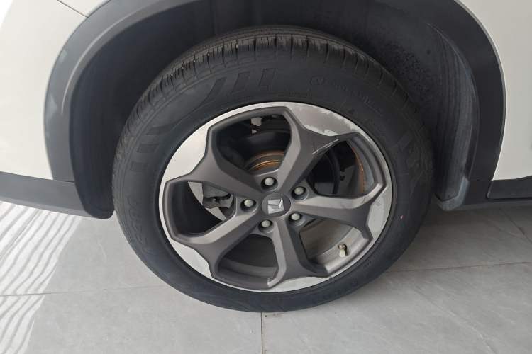 Used Baojun RM-5 2019 1.5T CVT 24-Hour Online Luxury Version 6 Seats Right Rear Wheel Hub