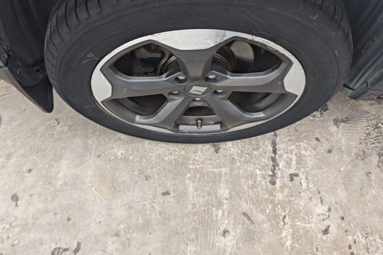 Used Baojun RM-5 2019 1.5T CVT 24-Hour Online Prestige Version 6 Seats Right Rear Wheel Hub
