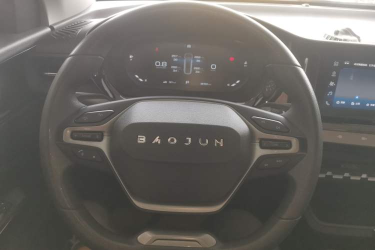 Used Baojun RM-5 2019 1.5L CVT Elite Version with 24-hour Online Service 6 Seats Steering Wheel