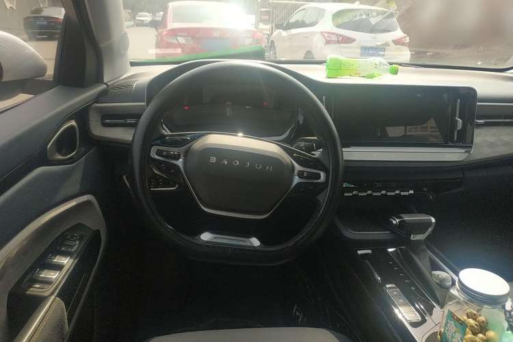 Used Baojun RM-5 2019 1.5T CVT 24-Hour Online Luxury Version 6 Seats Steering Wheel