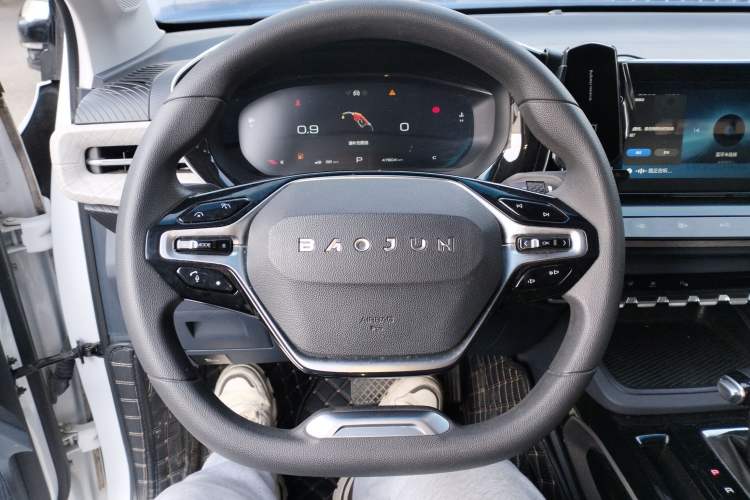 Used Baojun RM-5 2019 1.5T CVT 24-Hour Online Luxury Version 6 Seats Steering Wheel