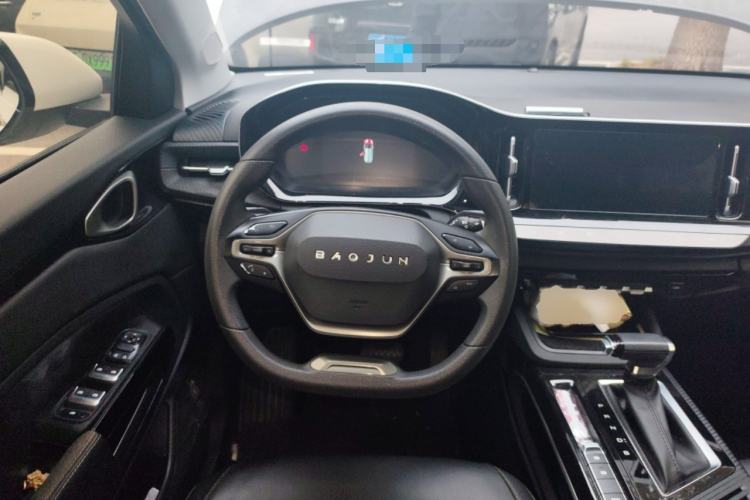 Used Baojun RM-5 2019 1.5T CVT Elite Version with 24-Hour Online Service 6 Seats Steering Wheel