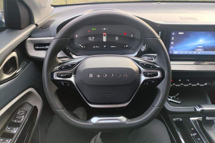 Used Baojun RM-5 2019 1.5T CVT 24-Hour Online Luxury Version 6 Seats Steering Wheel