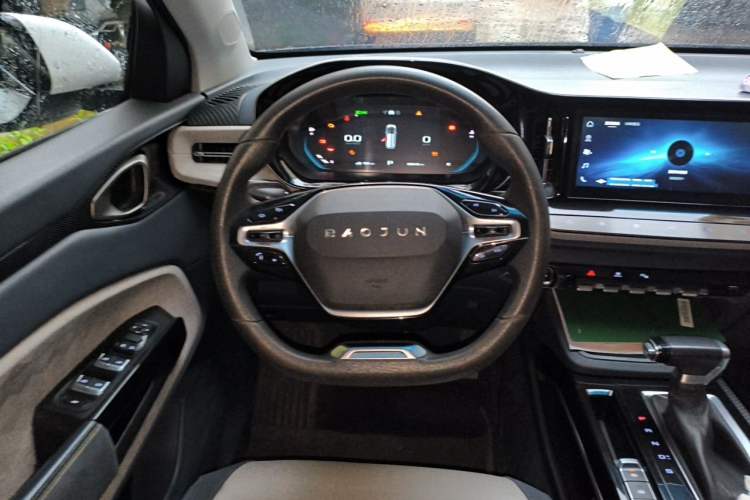 Used Baojun RM-5 2019 1.5T CVT 24-Hour Online Luxury Version 6 Seats Steering Wheel