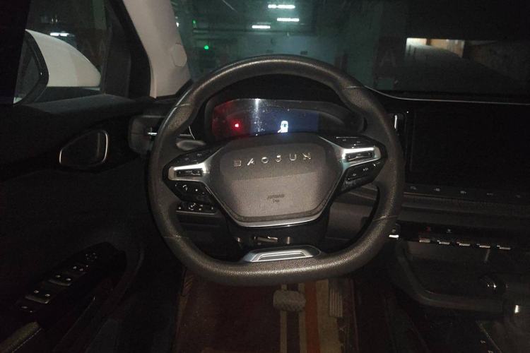Used Baojun RM-5 2019 1.5T CVT Elite Version with 24-Hour Online Service 6 Seats Steering Wheel