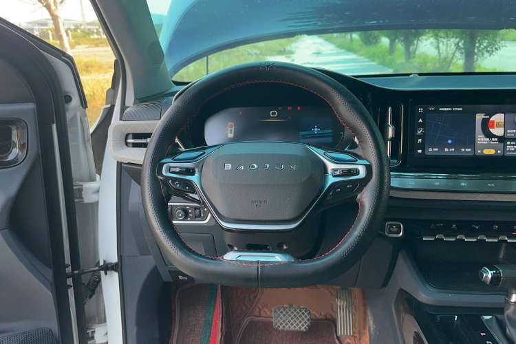Used Baojun RM-5 2019 1.5T CVT 24-Hour Online Prestige Version 6 Seats Steering Wheel