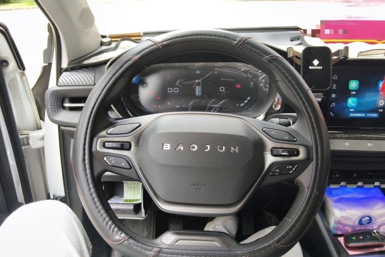 Used Baojun RM-5 2019 1.5T Manual Elite Version with 24-Hour Online Service 6 Seats Steering Wheel