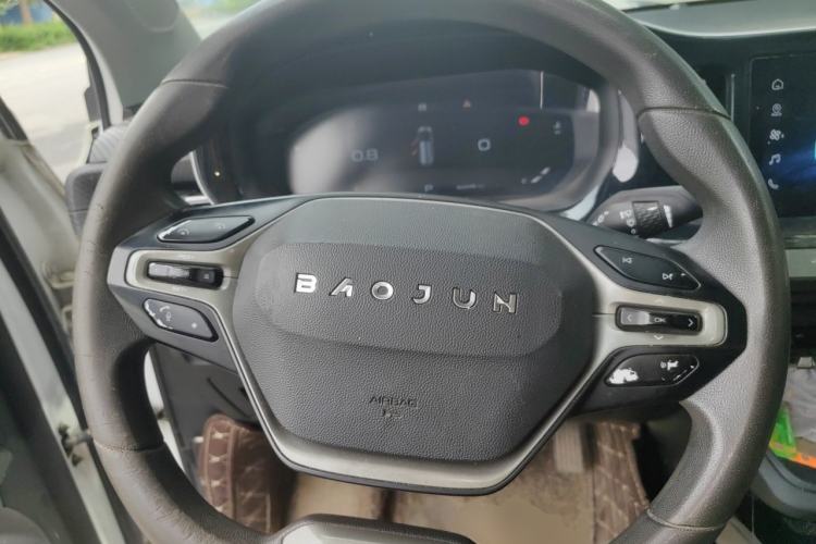Used Baojun RM-5 2019 1.5T CVT Elite Version with 24-Hour Online Service 6 Seats Steering Wheel