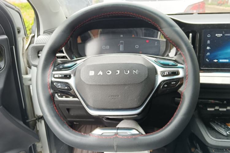 Used Baojun RM-5 2019 1.5L CVT Elite Version with 24-Hour Online Service 7 Seats Steering Wheel