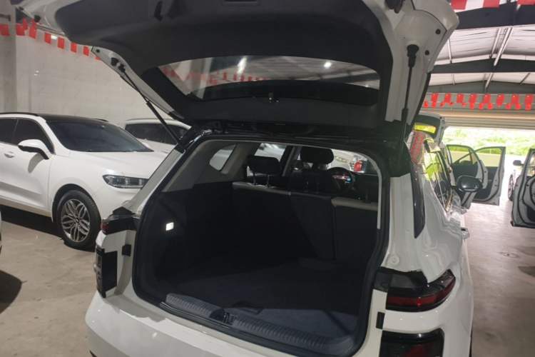 Used Baojun RM-5 2019 1.5T CVT 24-Hour Online Prestige Version 5 Seats Trunk