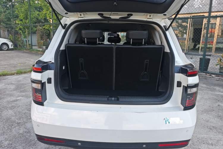 Used Baojun RM-5 2019 1.5T CVT Elite Version with 24-Hour Online Service 7 Seats Trunk