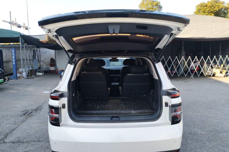 Used Baojun RM-5 2019 1.5T CVT 24-Hour Online Luxury Version 6 Seats Trunk