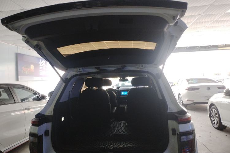 Used Baojun RM-5 2019 1.5T CVT Elite Version with 24-Hour Online Service 6 Seats Trunk