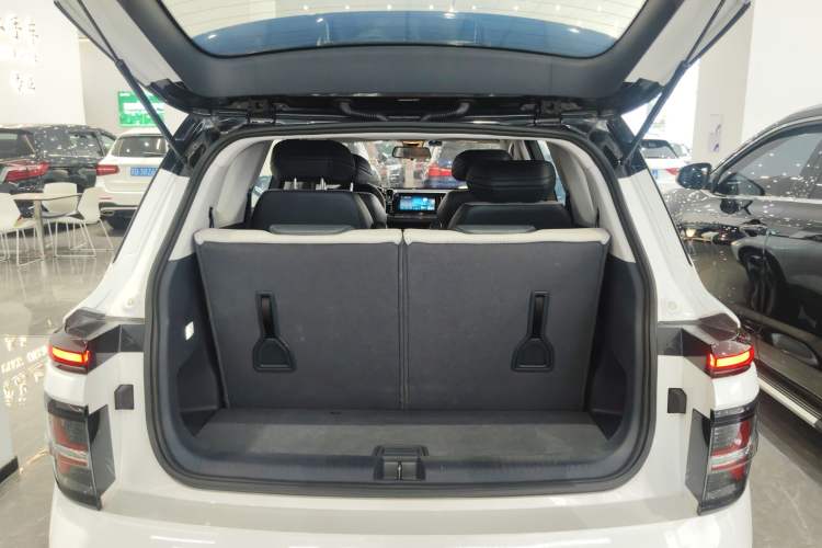 Used Baojun RM-5 2019 1.5T CVT 24-Hour Online Luxury Version 6 Seats Trunk