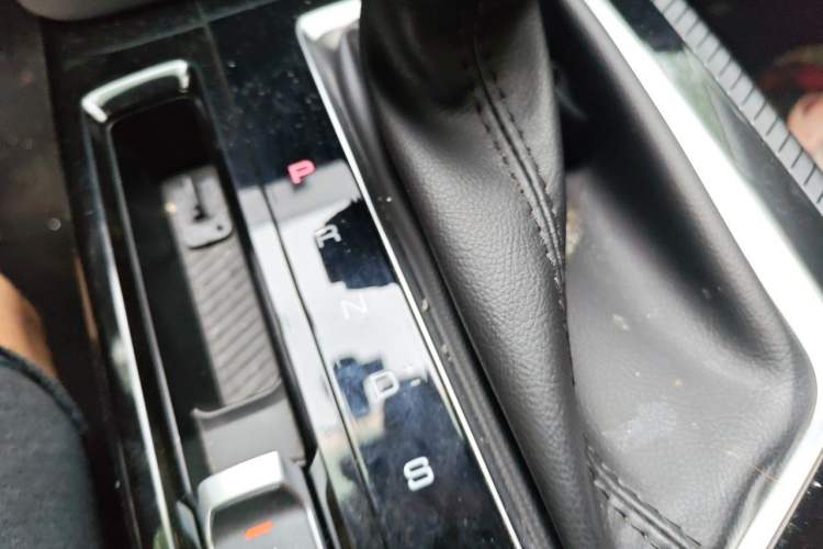 Used Baojun RM-5 2019 1.5T CVT Elite Version with 24-Hour Online Service 6 Seats Vehicle Key
