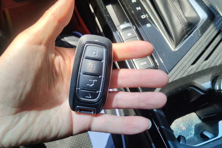 Used Baojun RM-5 2019 1.5T CVT 24-Hour Online Premium Version 7 Seats Vehicle Key