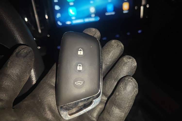 Used Baojun RM-5 2019 1.5T CVT Elite Version with 24-Hour Online Service 6 Seats Vehicle Key