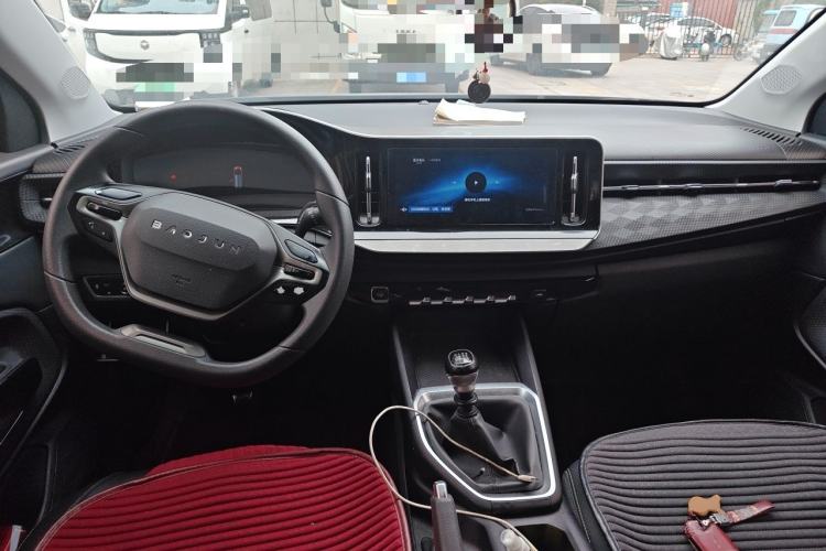 Used Baojun RM-5 2019 1.5T Manual Elite Version with 24-Hour Online Service 6 Seats Center Console