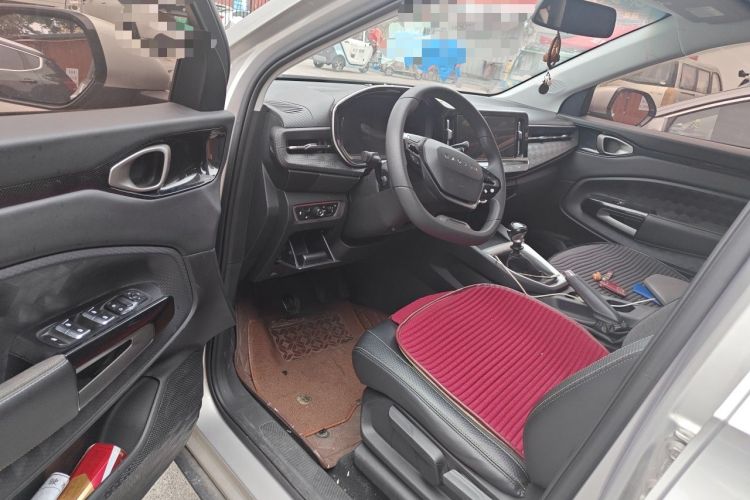 Used Baojun RM-5 2019 1.5T Manual Elite Version with 24-Hour Online Service 6 Seats Driver Seat