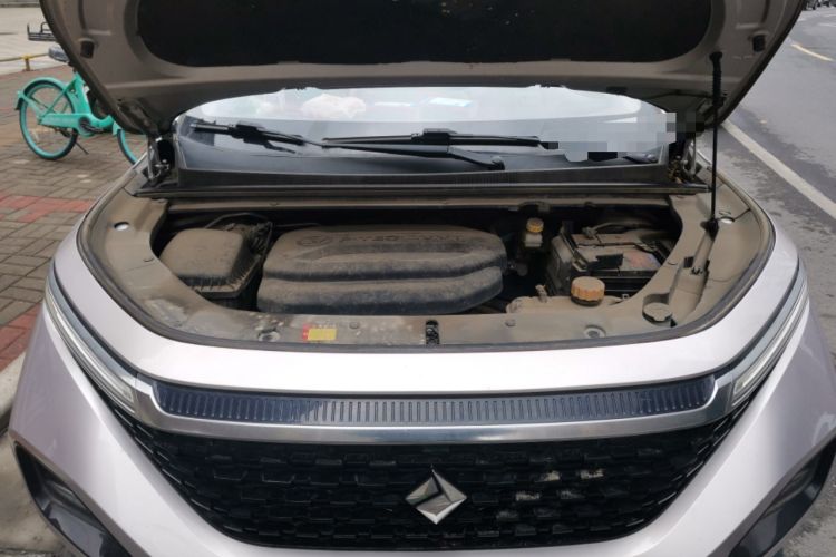 Used Baojun RM-5 2019 1.5L Manual Elite Edition with 24-hour Online Service 5 Seats Engine Bay
