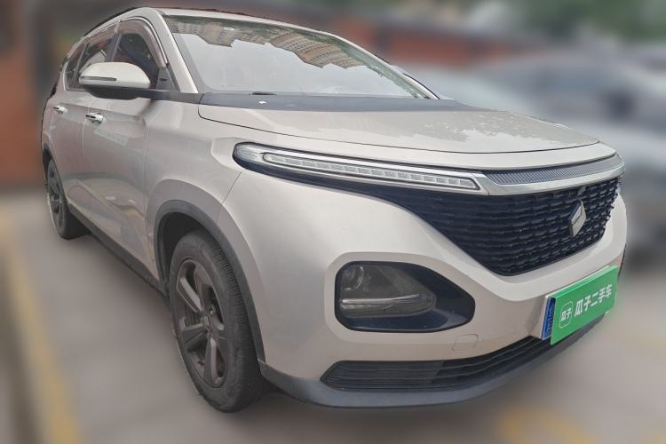 Used Baojun RM-5 2019 1.5T Manual Elite Version with 24-Hour Online Service 6 Seats Front Right 45 Deg
