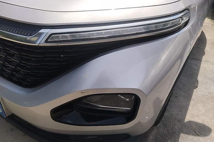 Used Baojun RM-5 2019 1.5L CVT Elite Version with 24-Hour Online Service 7 Seats Left Front Headlight