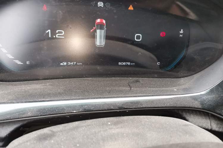 Used Baojun RM-5 2019 1.5L Manual Elite Edition with 24-hour Online Service 5 Seats Odometer Close Up
