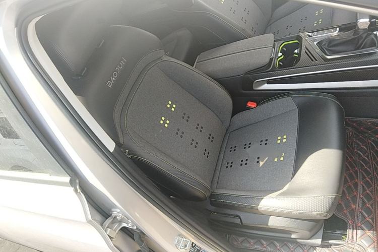 Used Baojun RM-5 2019 1.5L CVT Elite Version with 24-Hour Online Service 7 Seats Right Front Seat