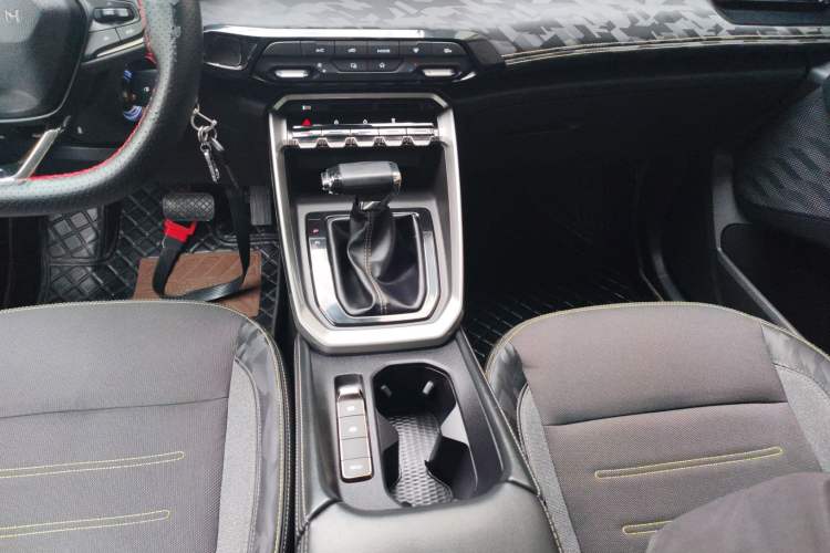 Used Baojun RS-3 2020 1.5L CVT Smart Elite Edition Gear Lever