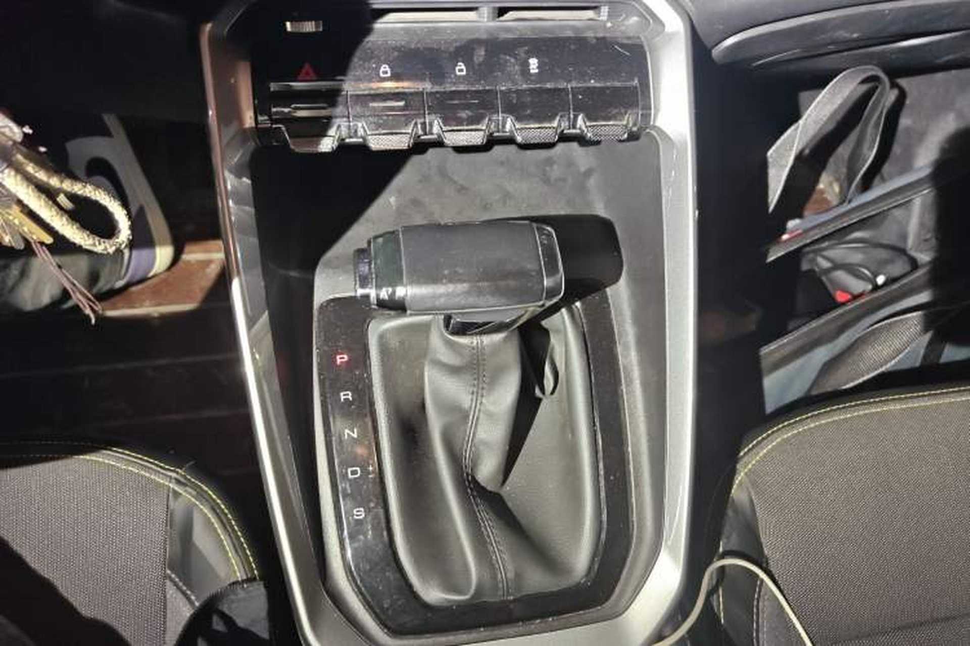 Used Baojun RS-3 2022 SOODA 1.5L CVT Pioneer Edition Gear Lever