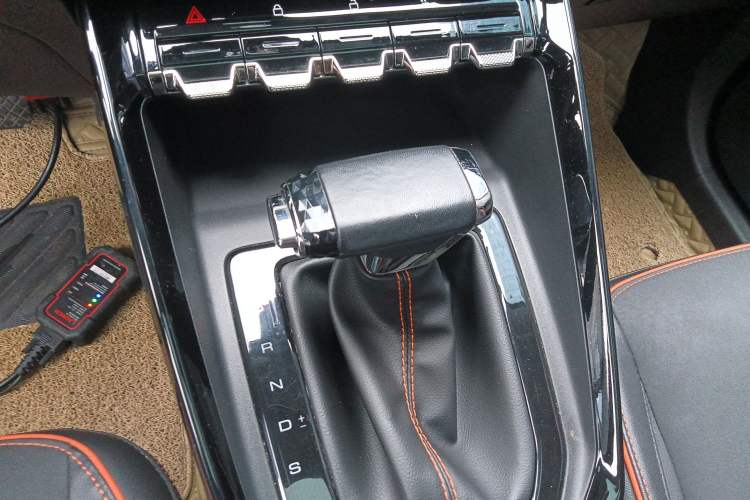 Used Baojun RS-3 2020 1.5L CVT 24-Hour Online Luxury Edition Gear Lever