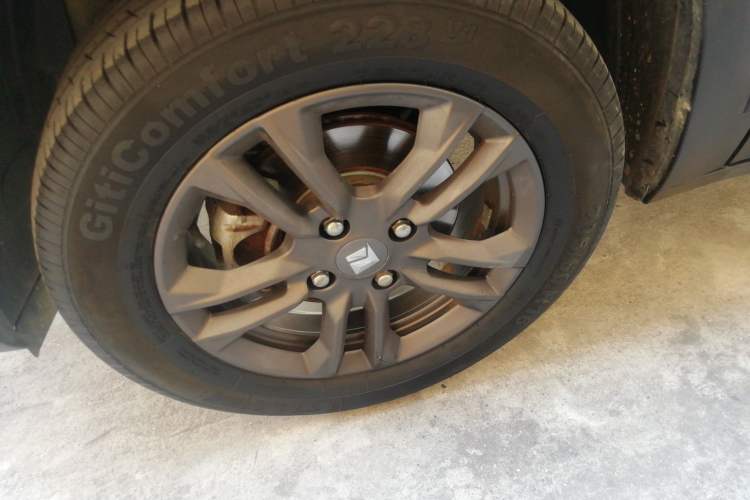 Used Baojun RS-3 2020 1.5L CVT Elite Version with 24-Hour Online Service Left Front Wheel Hub
