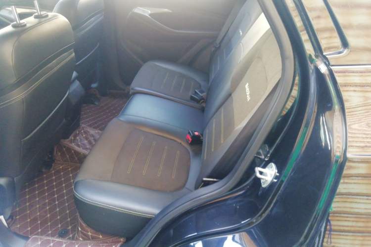 Used Baojun RS-3 2020 1.5L CVT Elite Version with 24-Hour Online Service Left Rear Seat