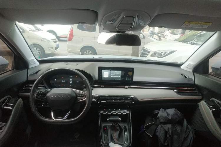 Used Baojun RS-3 2020 1.5L CVT 24-Hour Online Luxury Edition Center Console