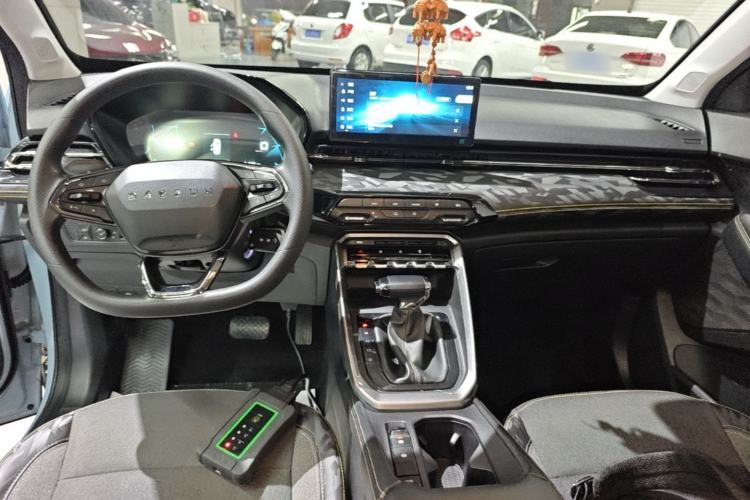 Used Baojun RS-3 2020 1.5L CVT Elite Version with 24-Hour Online Service Center Console