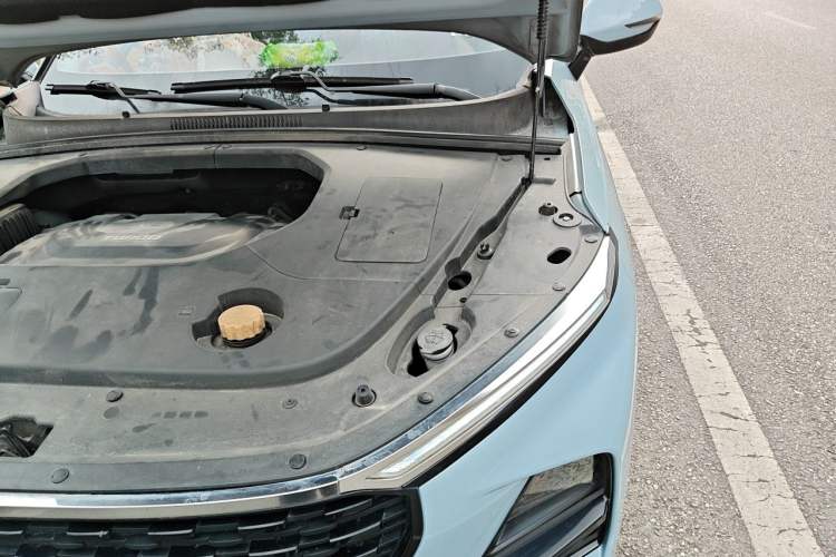 Used Baojun RS-3 2020 1.5T CVT Smart Luxury Edition Engine Bay Left