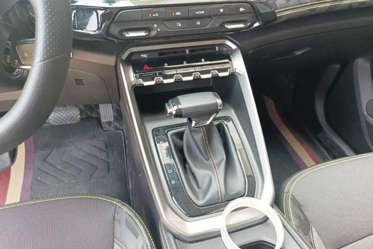 Used Baojun RS-3 2020 1.5T CVT Smart Elite Edition Gear Lever