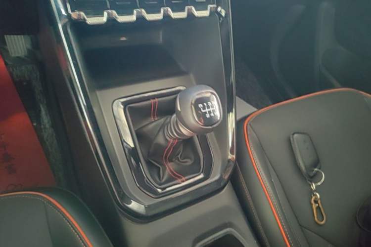 Used Baojun RS-3 2020 1.5L Manual 24-Hour Online Luxury Version Gear Lever