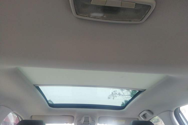 Used Baojun RS-3 2020 1.5L Manual 24-Hour Online Luxury Version Headliner