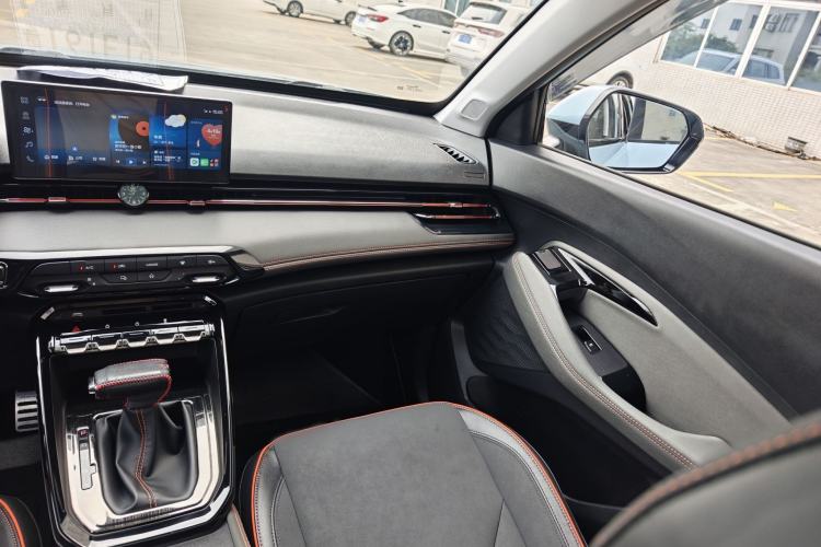 Used Baojun RS-3 2020 1.5L CVT Smart Luxury Edition Interior 2