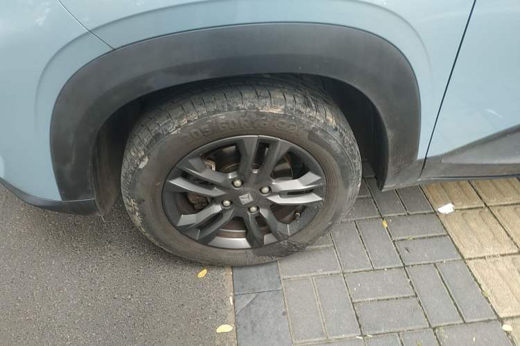 Used Baojun RS-3 2020 1.5L CVT 24-Hour Online Luxury Edition Left Front Wheel Hub