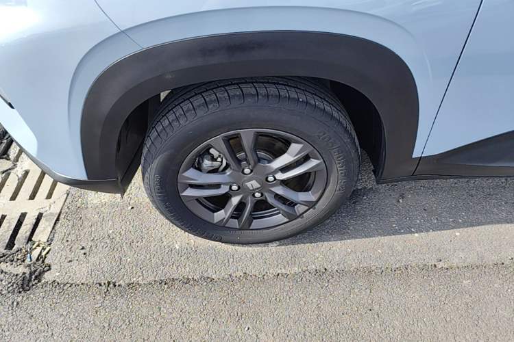 Used Baojun RS-3 2020 1.5L Manual Smart Elite Edition Left Front Wheel Hub