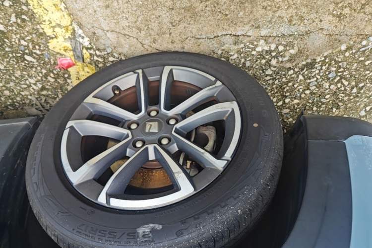Used Baojun RS-3 2020 1.5T CVT Smart Luxury Edition Left Front Wheel Hub