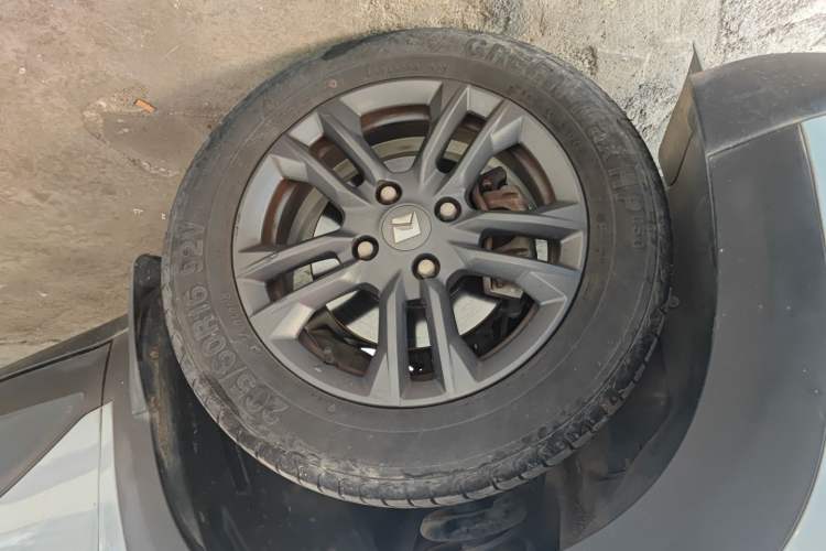 Used Baojun RS-3 2020 1.5L Manual Smart Elite Edition Left Front Wheel Hub