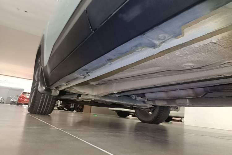 Used Baojun RS-3 2020 1.5L CVT Elite Version with 24-Hour Online Service Left Side Sill
