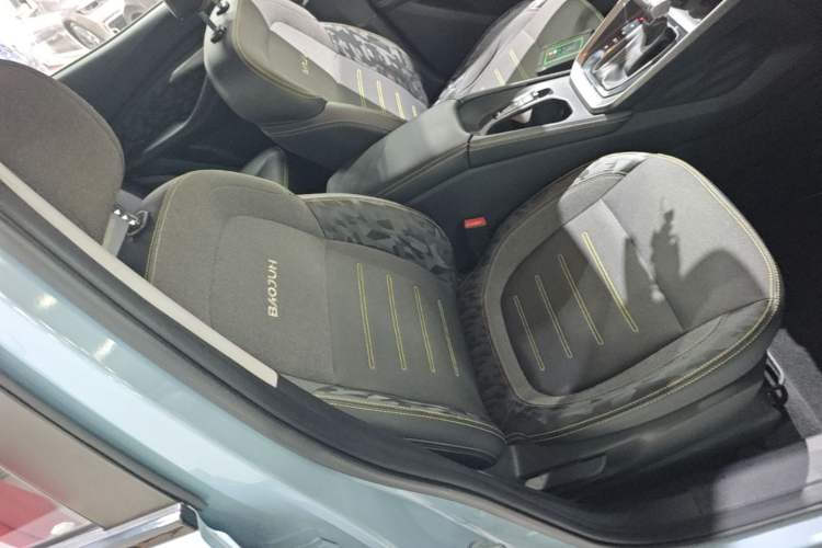 Used Baojun RS-3 2020 1.5L CVT Elite Version with 24-Hour Online Service Right Front Seat