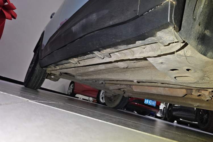 Used Baojun RS-3 2020 1.5L CVT Elite Version with 24-Hour Online Service Right Side Sill
